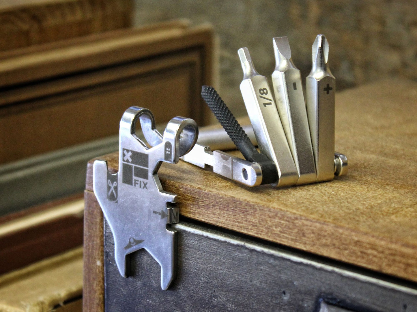 Skateboard Belt + Tool