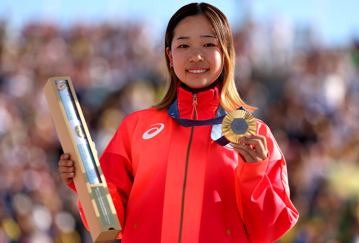 women's gold skateboarding